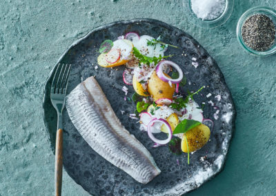 Sommerlig sildesalat med kartofler