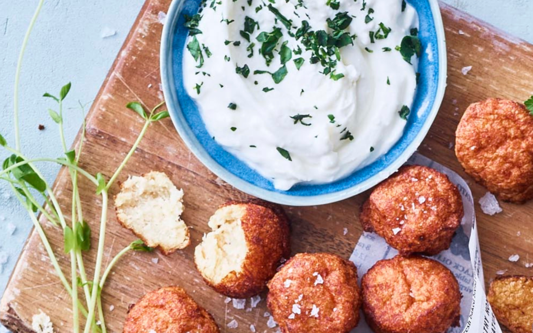 Snack a Fish med cremet fetadip